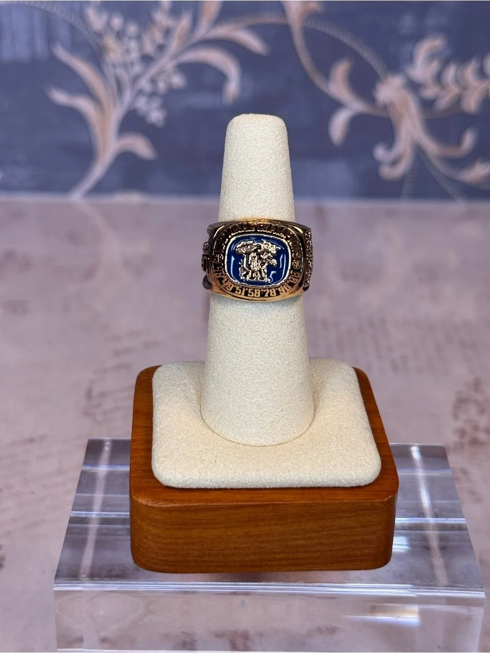 Vintage Kentucky Wildcats Claritin National Championship Fan Ring Size 6.75 D59